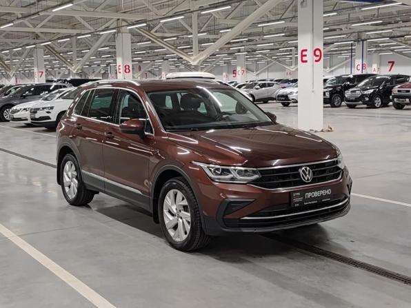 Volkswagen Tiguan II Рестайлинг с пробегом 2021 года, цена 3 050 000 рублей, 133637 км, внедорожник, Автокод Объявления
