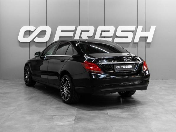 Mercedes-Benz C-Класс IV (W205) Рестайлинг с пробегом 2018 года, цена 2 439 000 рублей, 117724 км, седан, Автокод Объявления