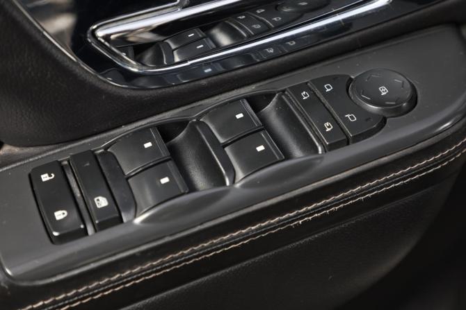 Cadillac Escalade III с пробегом 2013 года, цена 2 149 000 рублей, 342000 км, внедорожник, Автокод Объявления