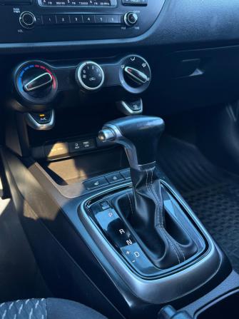 Kia Rio IV с пробегом 2018 года, цена 1 350 000 рублей, 180834 км, хэтчбек, Автокод Объявления