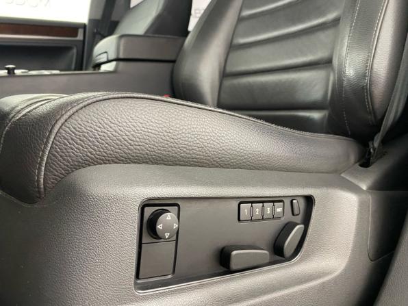 Volkswagen Touareg I Рестайлинг с пробегом 2008 года, цена 897 000 рублей, 224276 км, внедорожник, Автокод Объявления