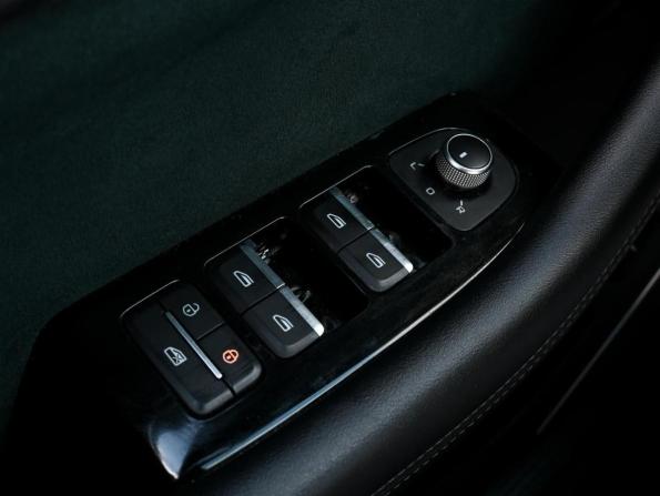 Geely Monjaro I с пробегом 2023 года, цена 3 049 000 рублей, 43562 км, внедорожник, Автокод Объявления