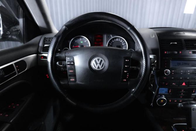 Volkswagen Touareg I Рестайлинг с пробегом 2007 года, цена 749 000 рублей, 294491 км, внедорожник, Автокод Объявления