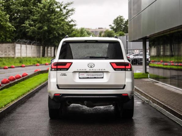 Toyota Land Cruiser 300 Series с пробегом 2021 года, цена 7 299 000 рублей, 117365 км, внедорожник, Автокод Объявления