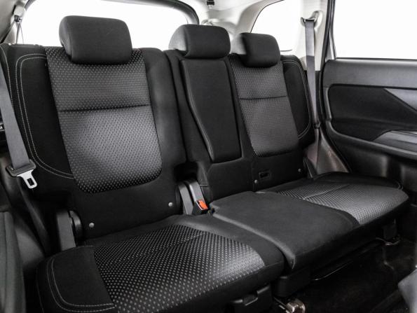 Mitsubishi Outlander III Рестайлинг 3 с пробегом 2019 года, цена 2 399 000 рублей, 102906 км, внедорожник, Автокод Объявления