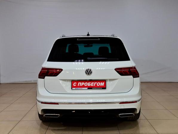 Volkswagen Tiguan II с пробегом 2018 года, цена 3 300 000 рублей, 77405 км, внедорожник, Автокод Объявления