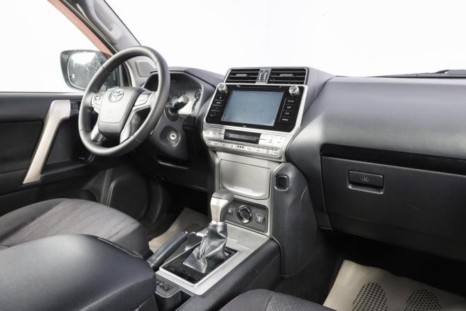 Toyota Land Cruiser Prado 150 Series Рестайлинг 2 с пробегом 2018 года, цена 4 659 000 рублей, 150000 км, внедорожник, Автокод Объявления