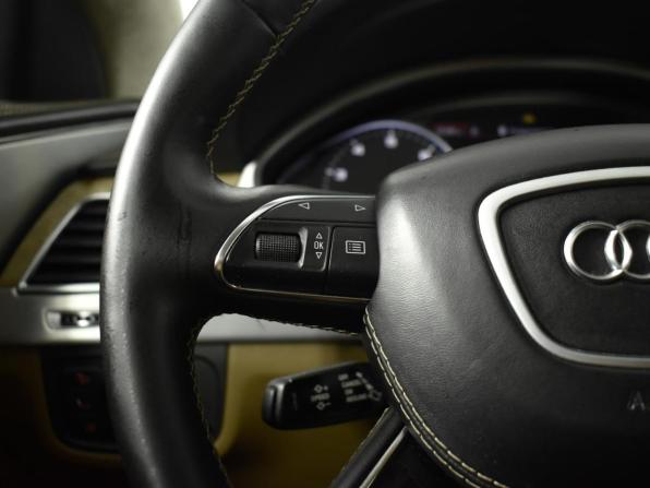Audi A8 III (D4) с пробегом 2011 года, цена 1 619 900 рублей, 263264 км, седан, Автокод Объявления