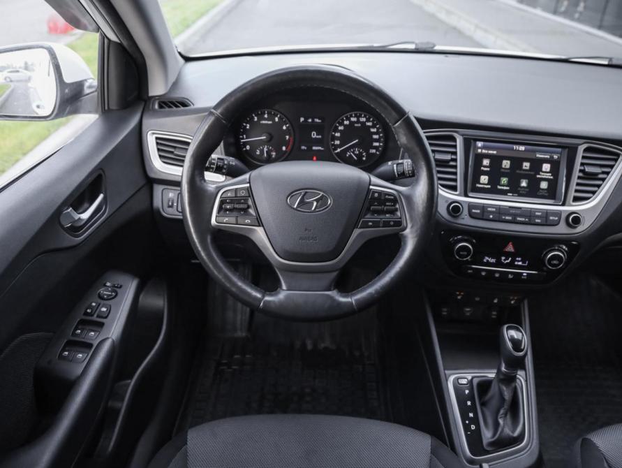 Hyundai Solaris II Санкт-Петербург  - изображение 12