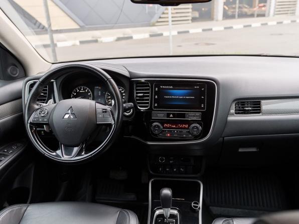 Mitsubishi Outlander III Рестайлинг 3 с пробегом 2019 года, цена 2 548 000 рублей, 96900 км, внедорожник, Автокод Объявления