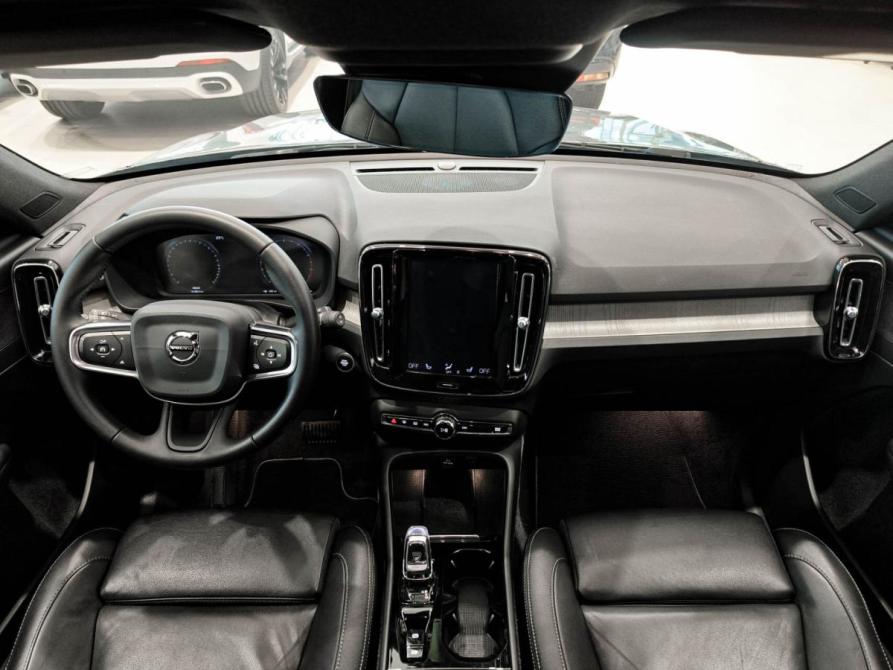 Volvo XC40 I Казань  - изображение 17