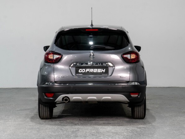 Renault Kaptur I с пробегом 2017 года, цена 1 639 000 рублей, 111510 км, внедорожник, Автокод Объявления
