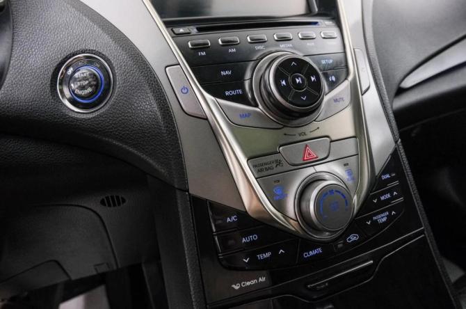 Hyundai Grandeur V с пробегом 2012 года, цена 1 349 000 рублей, 298000 км, седан, Автокод Объявления
