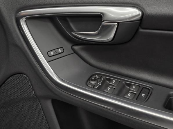Volvo S60 II Рестайлинг с пробегом 2014 года, цена 1 249 000 рублей, 84350 км, седан, Автокод Объявления