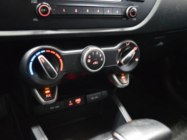 Kia Rio IV с пробегом 2018 года, цена 1 450 000 рублей, 60039 км, седан, Автокод Объявления