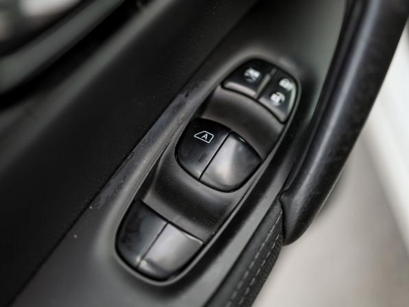 Nissan Qashqai II с пробегом 2015 года, цена 1 559 000 рублей, 97510 км, внедорожник, Автокод Объявления