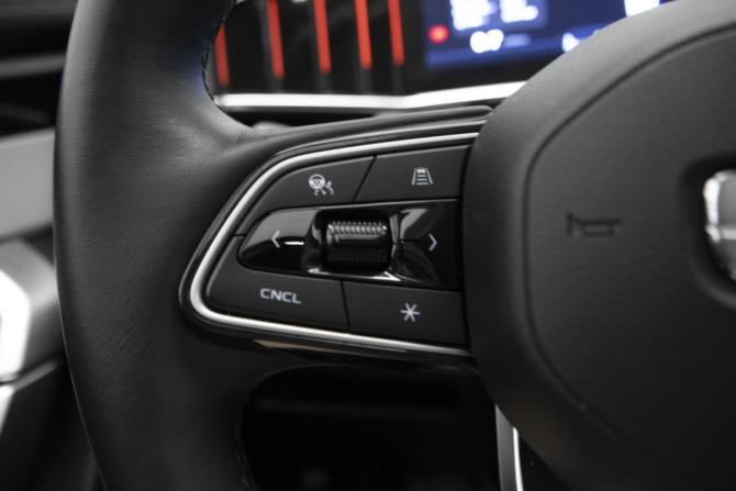 Geely Atlas II с пробегом 2024 года, цена 2 960 000 рублей, 38281 км, внедорожник, Автокод Объявления