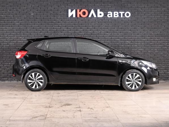 Kia Rio III Рестайлинг с пробегом 2017 года, цена 1 020 000 рублей, 117070 км, хэтчбек, Автокод Объявления