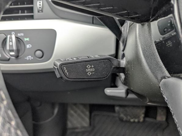 Audi A4 V (B9) Рестайлинг с пробегом 2022 года, цена 3 750 000 рублей, 44761 км, седан, Автокод Объявления