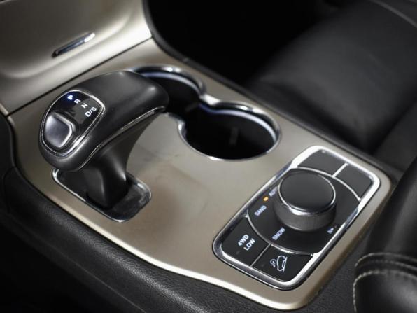 Jeep Grand Cherokee IV (WK2) Рестайлинг с пробегом 2014 года, цена 1 829 900 рублей, 331357 км, внедорожник, Автокод Объявления
