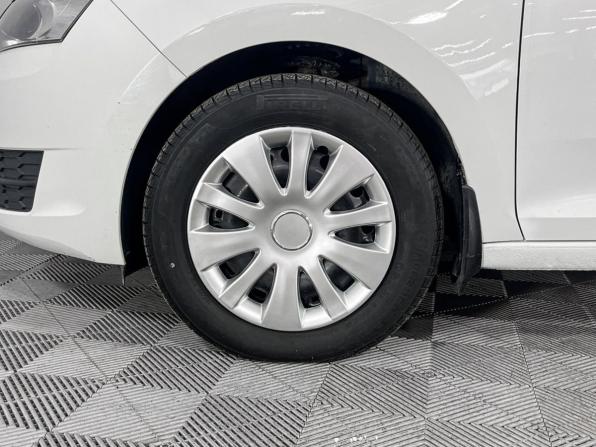Skoda Rapid I с пробегом 2015 года, цена 902 000 рублей, 123000 км, лифтбек, Автокод Объявления