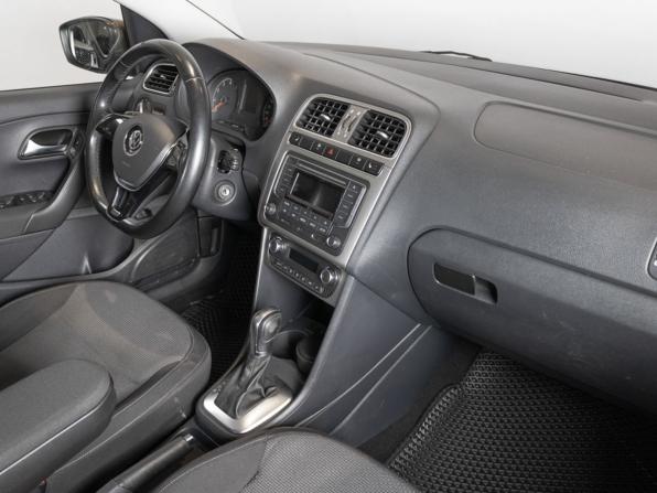 Volkswagen Polo V Рестайлинг с пробегом 2016 года, цена 1 135 000 рублей, 120888 км, седан, Автокод Объявления