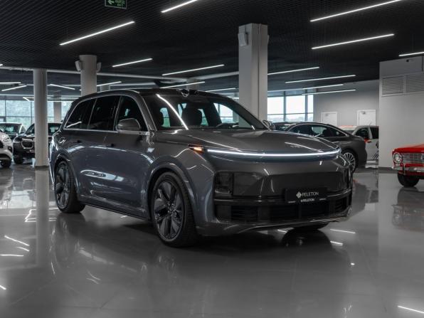 Li Auto (Lixiang) L9 I Рестайлинг с пробегом 2025 года, цена 10 700 000 рублей, 44 км, внедорожник, Автокод Объявления