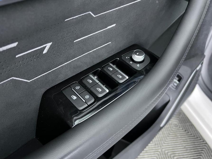 Geely Monjaro I Ростов-на-Дону  - изображение 33