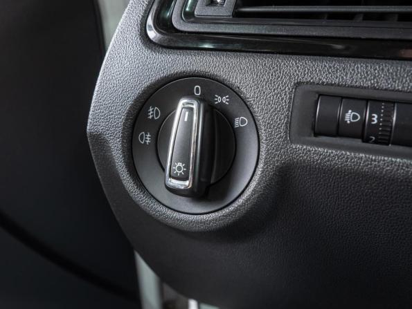 Skoda Rapid I с пробегом 2015 года, цена 999 000 рублей, 142665 км, лифтбек, Автокод Объявления