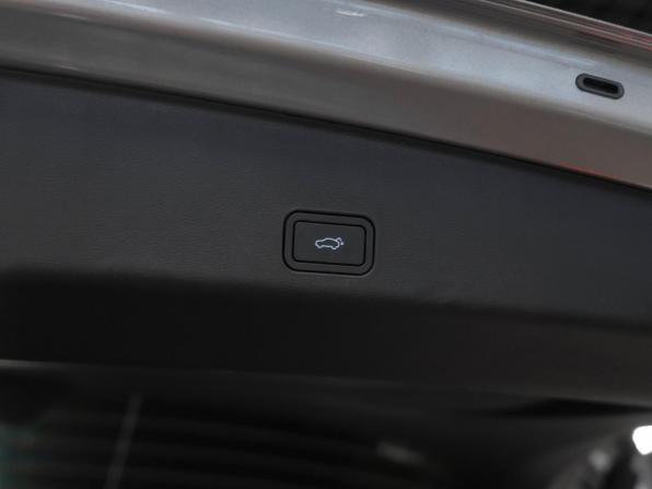 Geely Monjaro I Рестайлинг 2 с пробегом 2025 года, цена 4 200 000 рублей, 21 км, внедорожник, Автокод Объявления