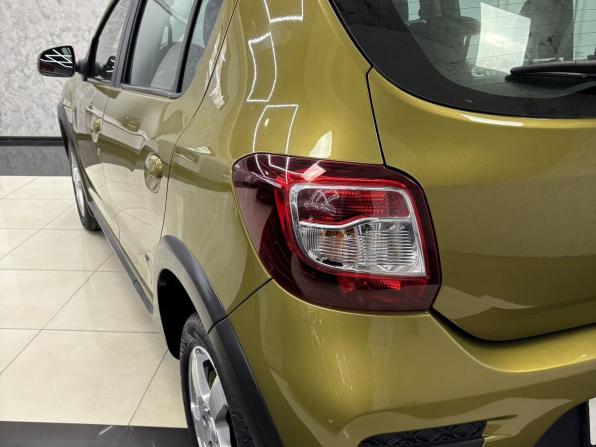 Renault Sandero II с пробегом 2016 года, цена 999 000 рублей, 112329 км, хэтчбек, Автокод Объявления