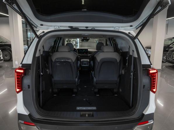 Kia Carnival IV Рестайлинг с пробегом 2025 года, цена 5 600 000 рублей, 12428 км, минивэн, Автокод Объявления
