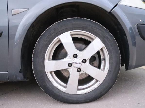 Renault Megane II Рестайлинг с пробегом 2006 года, цена 259 000 рублей, 241000 км, седан, Автокод Объявления