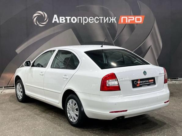 Skoda Octavia II (A5) Рестайлинг с пробегом 2011 года, цена 860 000 рублей, 91563 км, лифтбек, Автокод Объявления