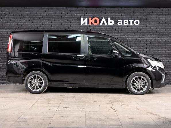 Honda Stepwgn V с пробегом 2015 года, цена 1 550 000 рублей, 305174 км, минивэн, Автокод Объявления