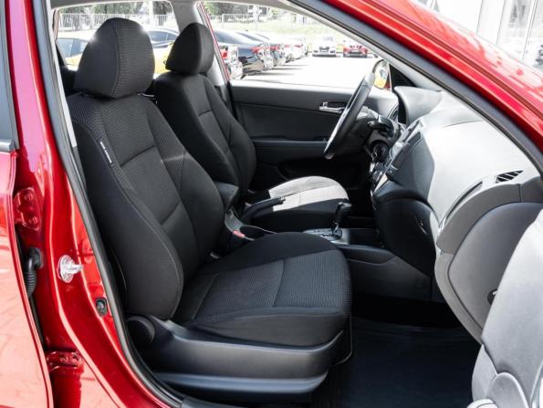 Hyundai i30 I Рестайлинг с пробегом 2011 года, цена 979 000 рублей, 118946 км, хэтчбек, Автокод Объявления