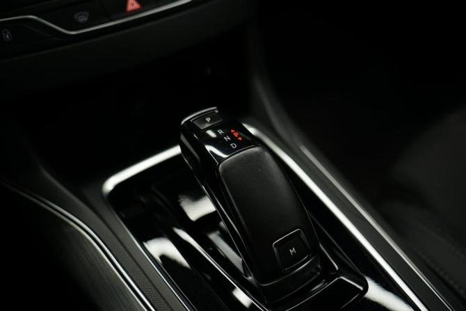 Peugeot 308 II Рестайлинг с пробегом 2018 года, цена 1 690 000 рублей, 149447 км, универсал, Автокод Объявления