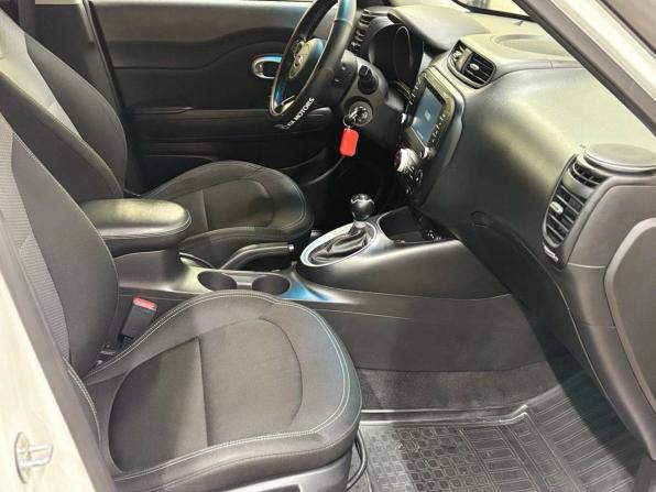 Kia Soul II Рестайлинг с пробегом 2018 года, цена 1 609 000 рублей, 126000 км, хэтчбек, Автокод Объявления
