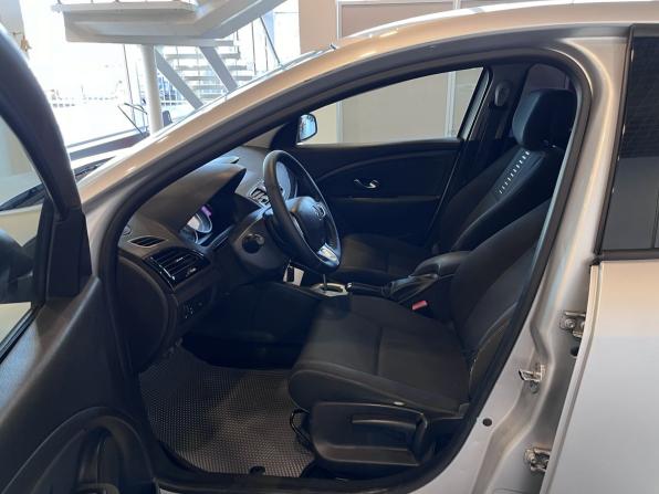Renault Megane III с пробегом 2011 года, цена 500 000 рублей, 219578 км, универсал, Автокод Объявления