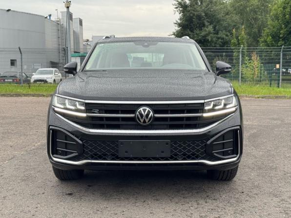 Volkswagen Touareg III Рестайлинг с пробегом 2024 года, цена 7 600 000 рублей, 2229 км, внедорожник, Автокод Объявления