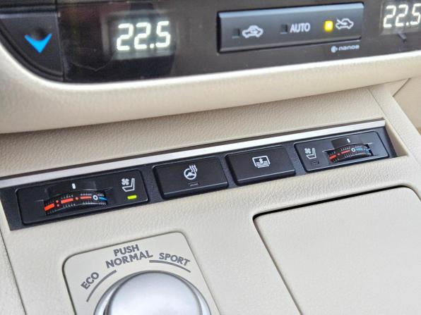 Lexus ES VI с пробегом 2013 года, цена 1 850 000 рублей, 203950 км, седан, Автокод Объявления