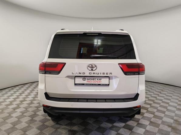 Toyota Land Cruiser 300 Series с пробегом 2022 года, цена 8 999 000 рублей, 104712 км, внедорожник, Автокод Объявления