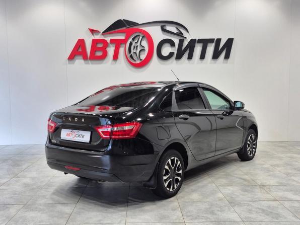 Lada (ВАЗ) Vesta I с пробегом 2022 года, цена 1 093 000 рублей, 105000 км, седан, Автокод Объявления