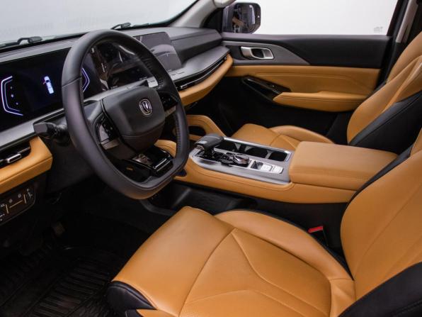 Changan Hunter Plus с пробегом 2023 года, цена 2 570 000 рублей, 32200 км, offers.body_type.unknown, Автокод Объявления