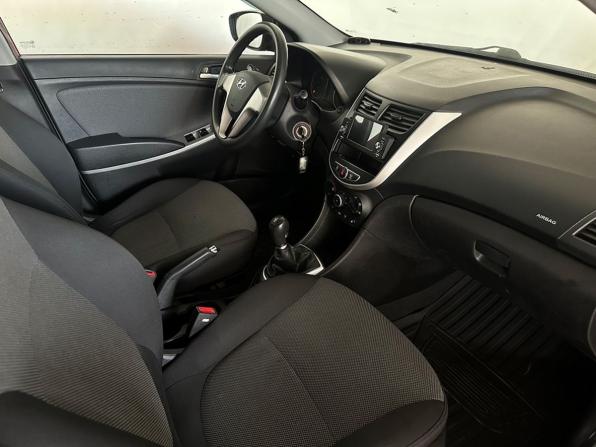 Hyundai Solaris I с пробегом 2012 года, цена 635 000 рублей, 265030 км, седан, Автокод Объявления