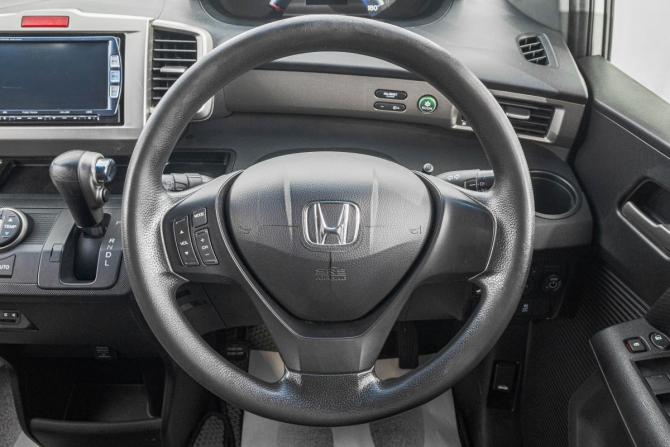 Honda Freed I Рестайлинг с пробегом 2012 года, цена 999 000 рублей, 162000 км, компактвэн, Автокод Объявления