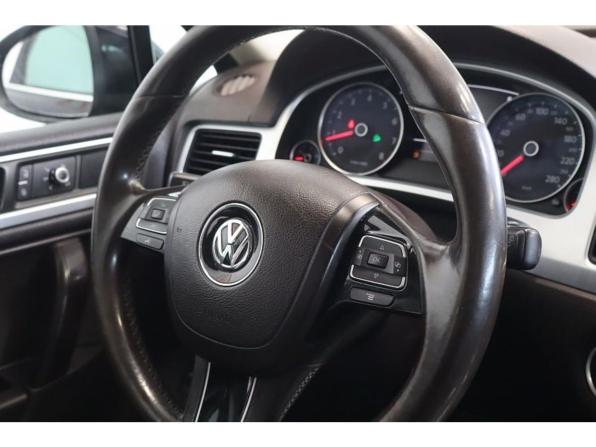 Volkswagen Touareg II с пробегом 2013 года, цена 1 638 000 рублей, 379442 км, внедорожник, Автокод Объявления
