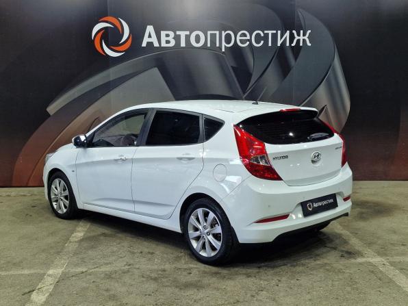 Hyundai Solaris I Рестайлинг с пробегом 2014 года, цена 970 000 рублей, 128440 км, хэтчбек, Автокод Объявления