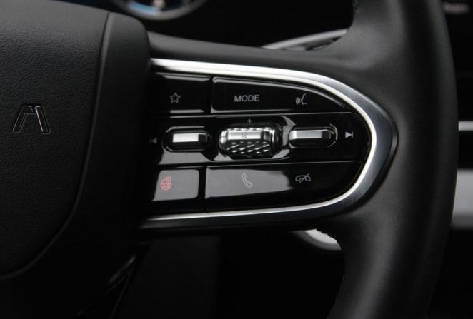 Omoda C5 I Рестайлинг с пробегом 2024 года, цена 2 195 000 рублей, 34059 км, внедорожник, Автокод Объявления