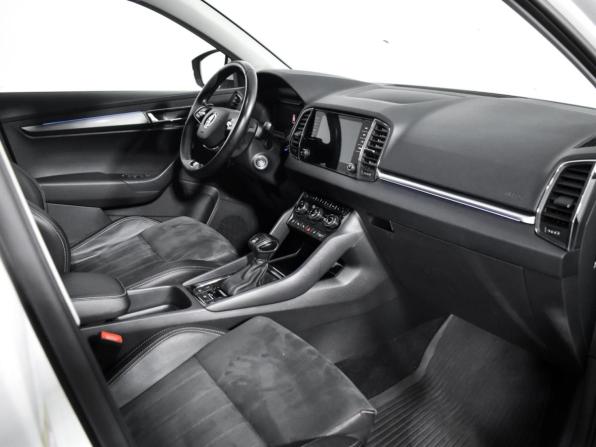 Skoda Karoq I с пробегом 2021 года, цена 2 489 000 рублей, 99345 км, внедорожник, Автокод Объявления